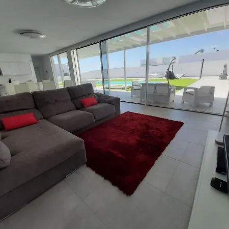 ヴィラ Villa La Perla *