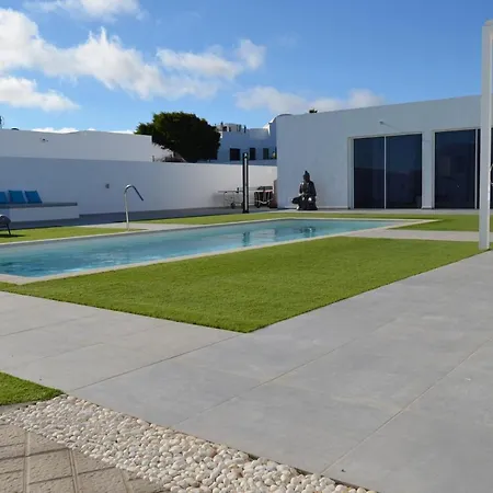 ヴィラ Villa La Perla